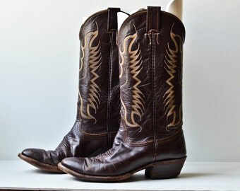 tan levi boots
