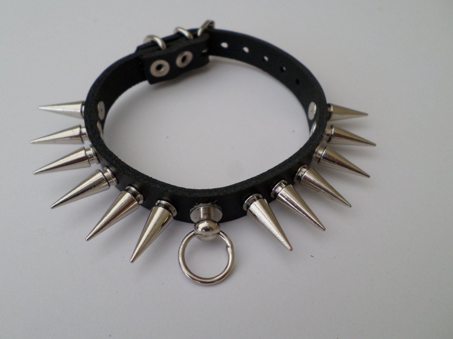 metal spike dog collar