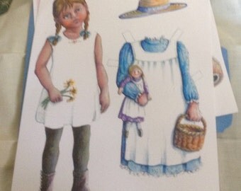 Souvenir Vivienne Paper Doll 2014