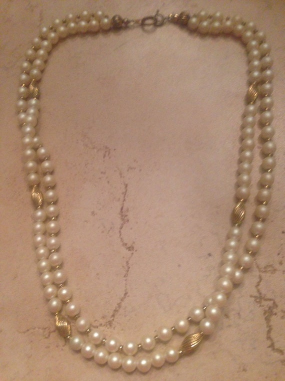 VIntage Pearl Necklace Costume Jewelry