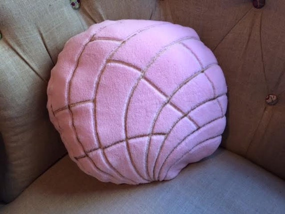 concha pillow