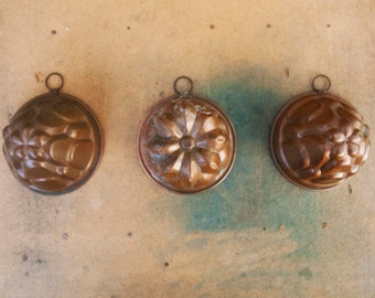 Tinned copper molds, small vintage kitchen decor pudding mold, Set of 3, wall decor, copper molds