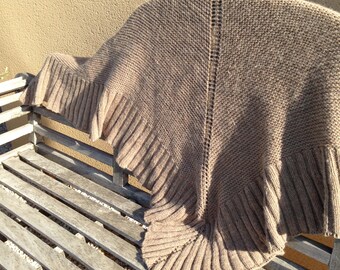 Shawl to wear in the city