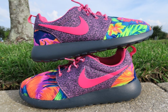 nike roshe purple and pink