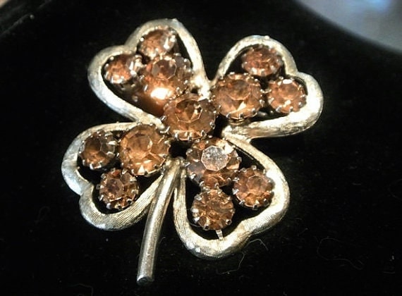 Vintage Rhinestone Brooch Four Leaf Clover 1950s Mid Century Brooch Glass Rhinestones Caramel Toffee Colored Stones Brushed Metal Ireland