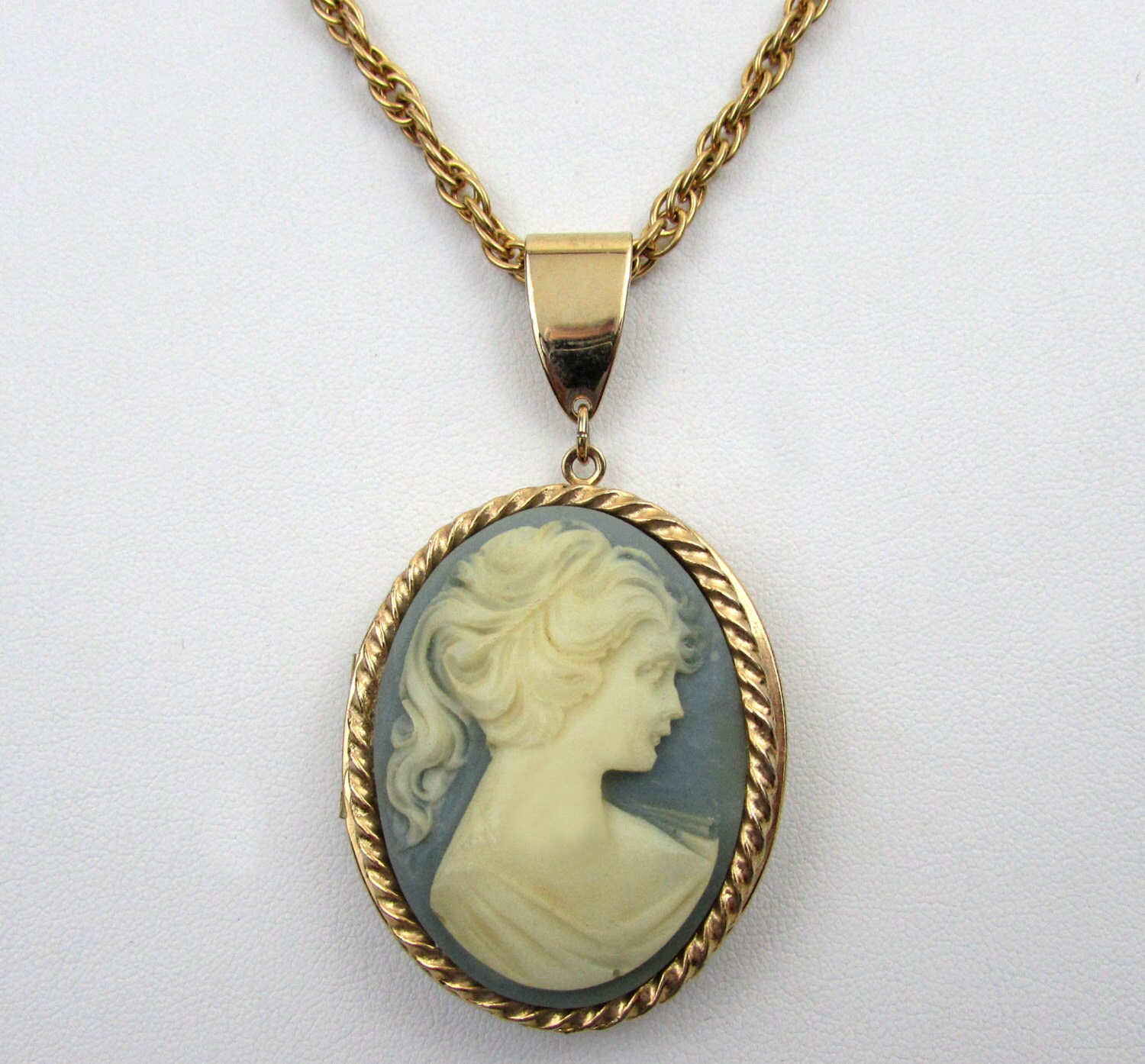 Vintage Cameo Locket Necklace Park Lane