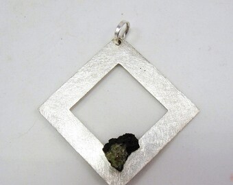 Sterling silver pendant: "Silverframe"