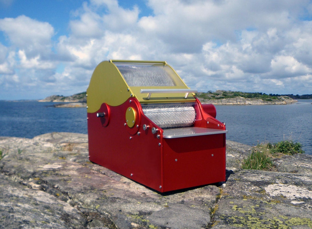 Ekelund Carder Your Electric Drum Carding Dream Machine