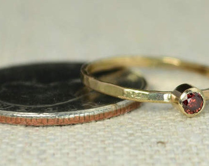 Solid 14k Gold Classic Garnet Ring,Gold Solitaire, Solitaire Ring, Solid Gold, January Birthstone, Mothers Ring, Solid Gold Band, Gold Ring