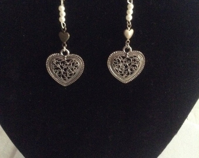 Dangling Hearts/Pearls Earrings