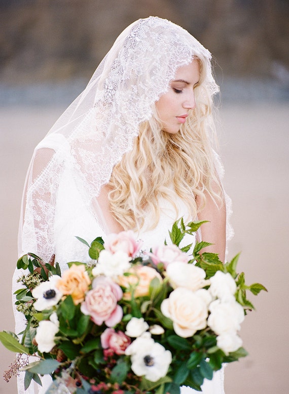 30 Classic Romantic Wedding Veils Youll Love Hi Miss Puff