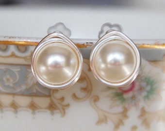 Cream Pearl Stud Earrings , Gold Filled Pearl Earrings , June Birthstone Earrings , Swarovski Pearl Earrings