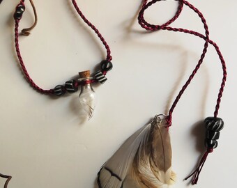 Dandelion Florets Macrame Necklace with natural feathers - Collier macramé fleurettes de pissenlits et plumes naturelles