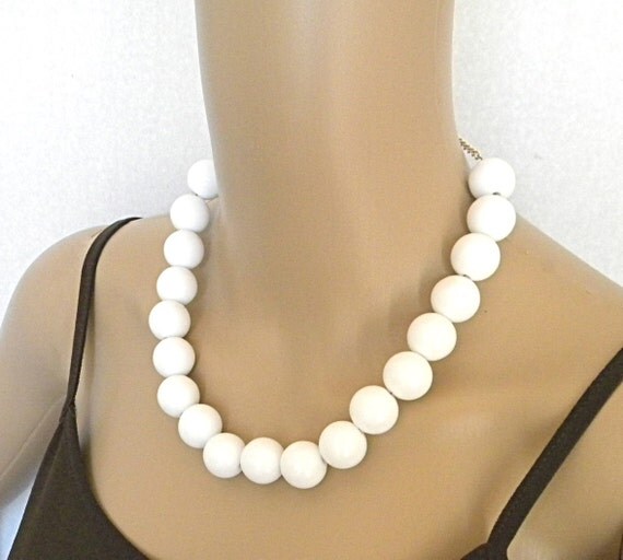 Bold White Necklace White Chunky Statement Necklace by PrettyMeDbD