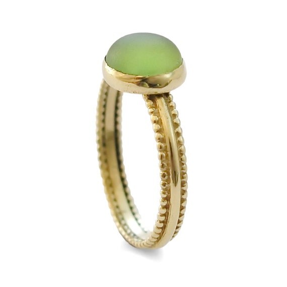 Vintage style statement ring Green stone gold ring 14K Yellow