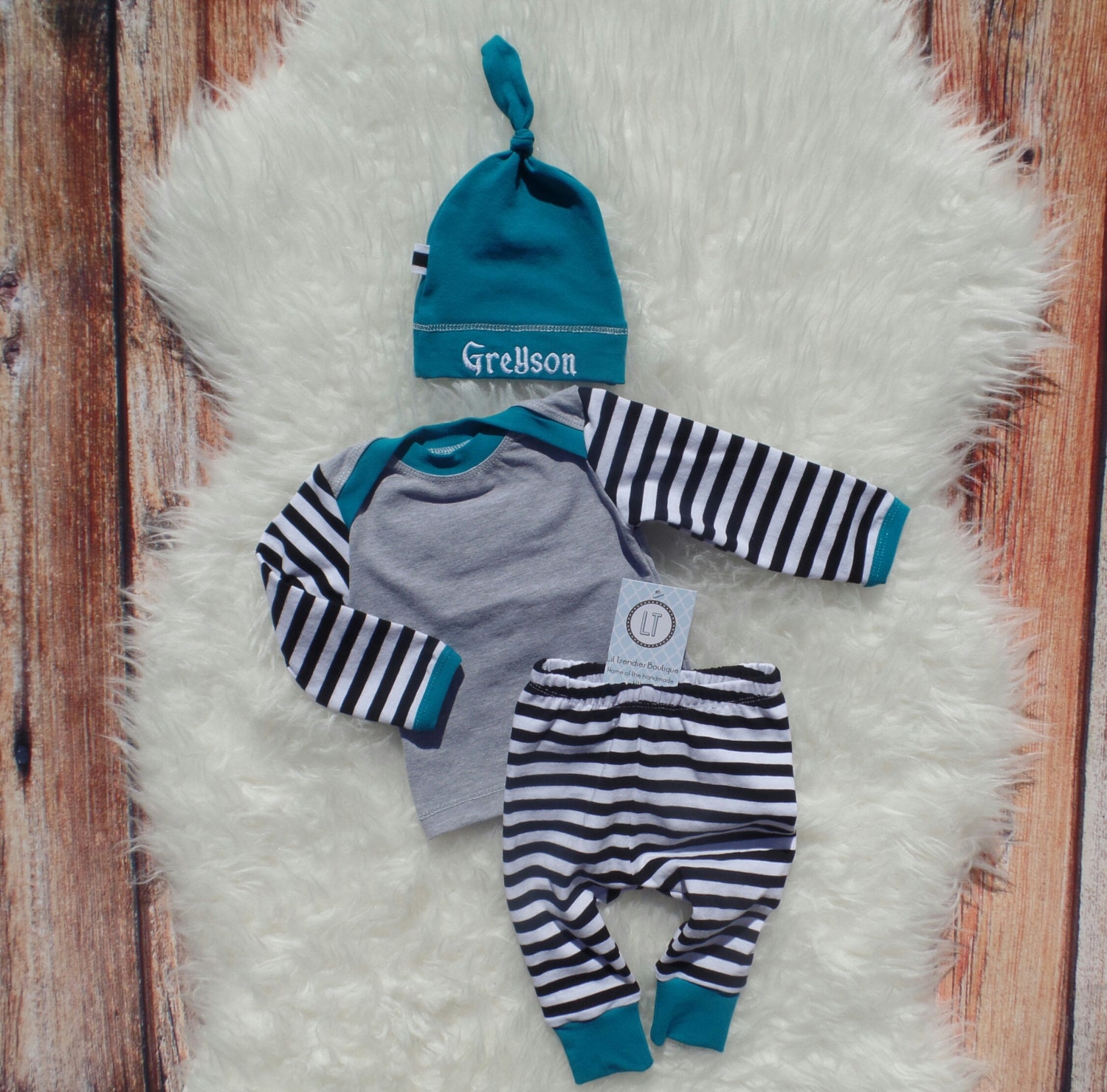 Baby boy coming home outfit//Baby boy outfit//Black and white