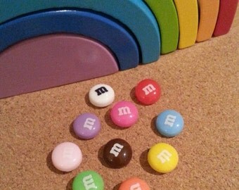 Mmmmm! Set of 10 Multi-coloured Decorative Chocolate Candy Coated Resin Push Pins/Thumb Tacks/Drawing Pins for Notice/Message Board/Wall