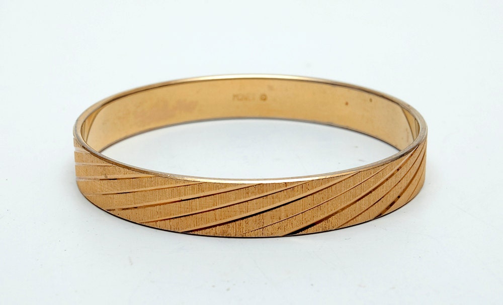 1960s Vintage Gold Tone BANGLE BRACELET
