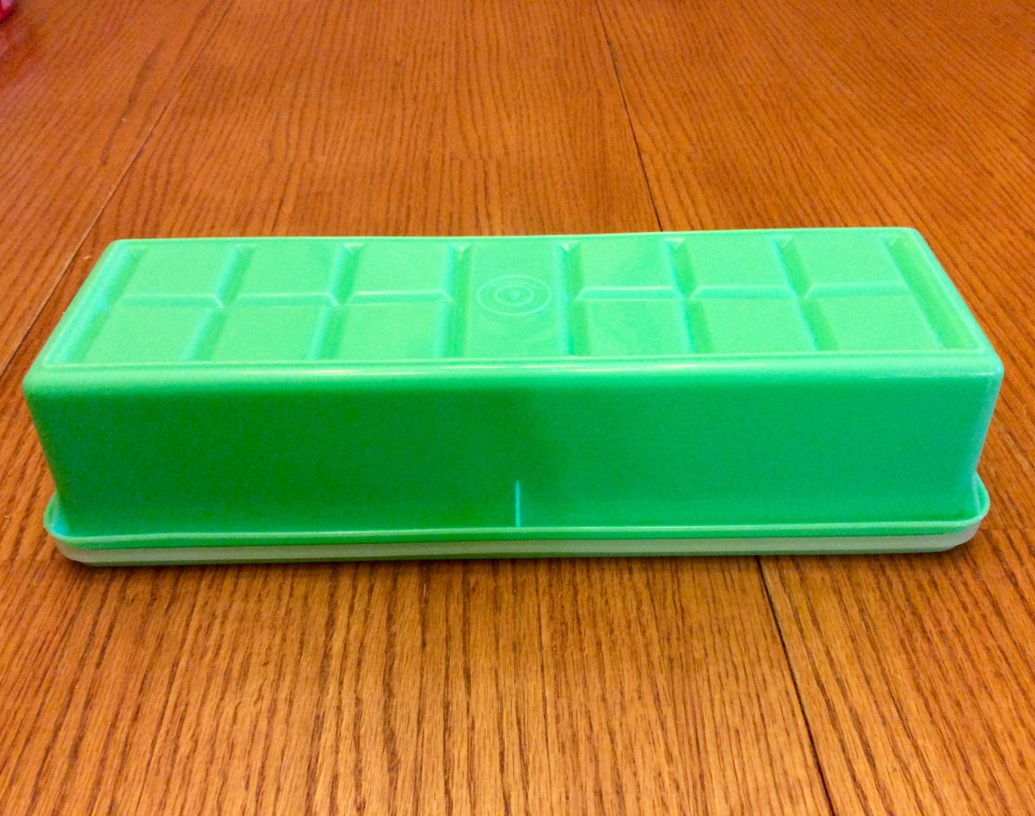 Vintage Tupperware Celery Keeper Crisper in by CottonTopVintage