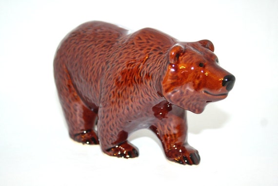 Wild Brown bear Grizzly figurine ceramics handmade statuette