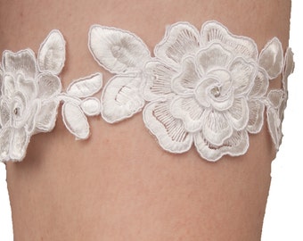 Vintage style off white lace wedding garter with Swarovski crystals. Brides garter with ribbon ties. Ivory garter, Country wedding garter