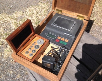 Gold scale and weights