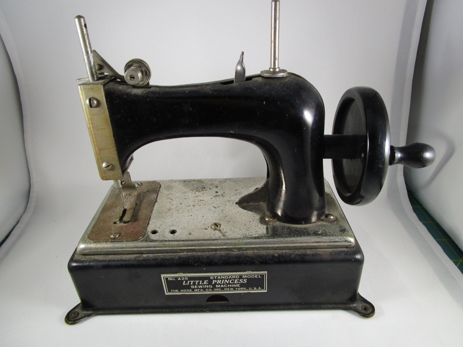 Little Princess Sewing Machine 1930's Hoge by graysvintagegallery