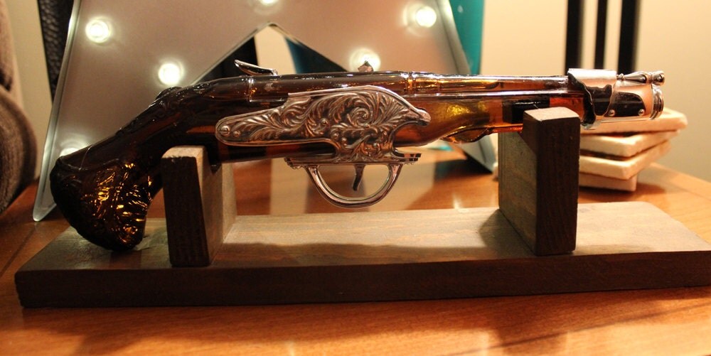 Full Vintage Glass Avon Cologne Pirate Pistol Gun Bottle with