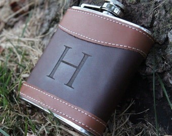 Groomsmen Gift, Flask Gift - Personalized Flask, Engraved Flask, leather - Wedding Party Flasks - groomsman bridal party, graduation gift