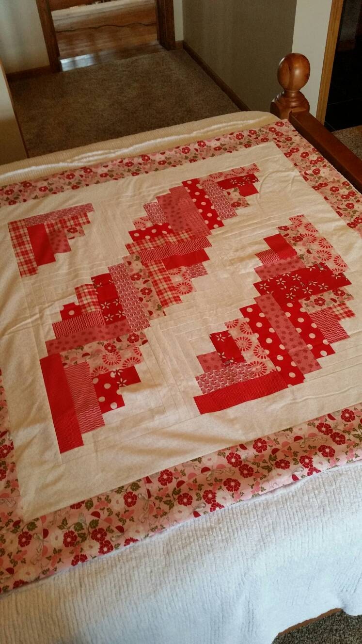 CURVED LOG CABIN Quilt