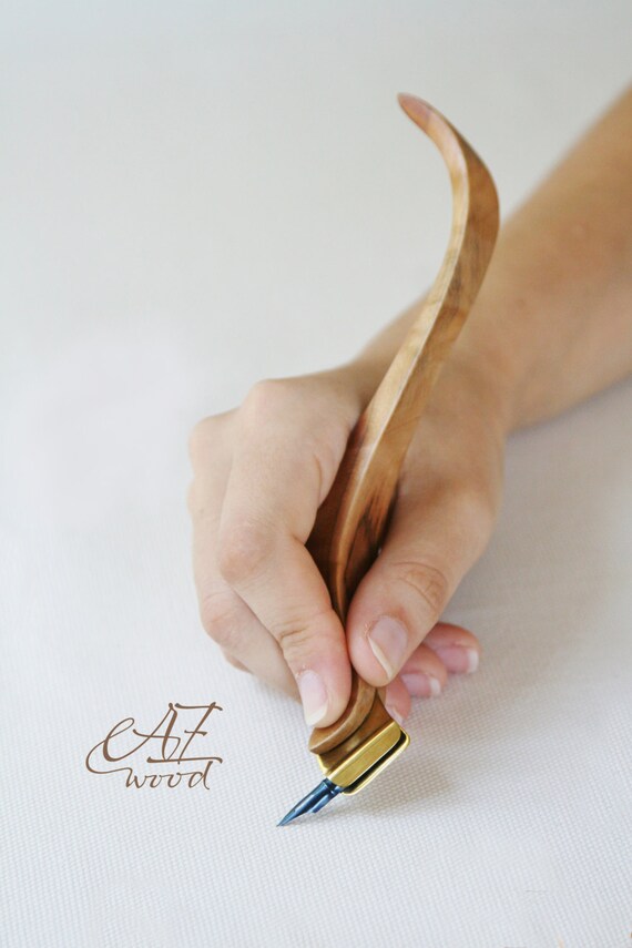 Oblique pen holder Ergonomic Oblique Pen Holder with by AZwoodUA