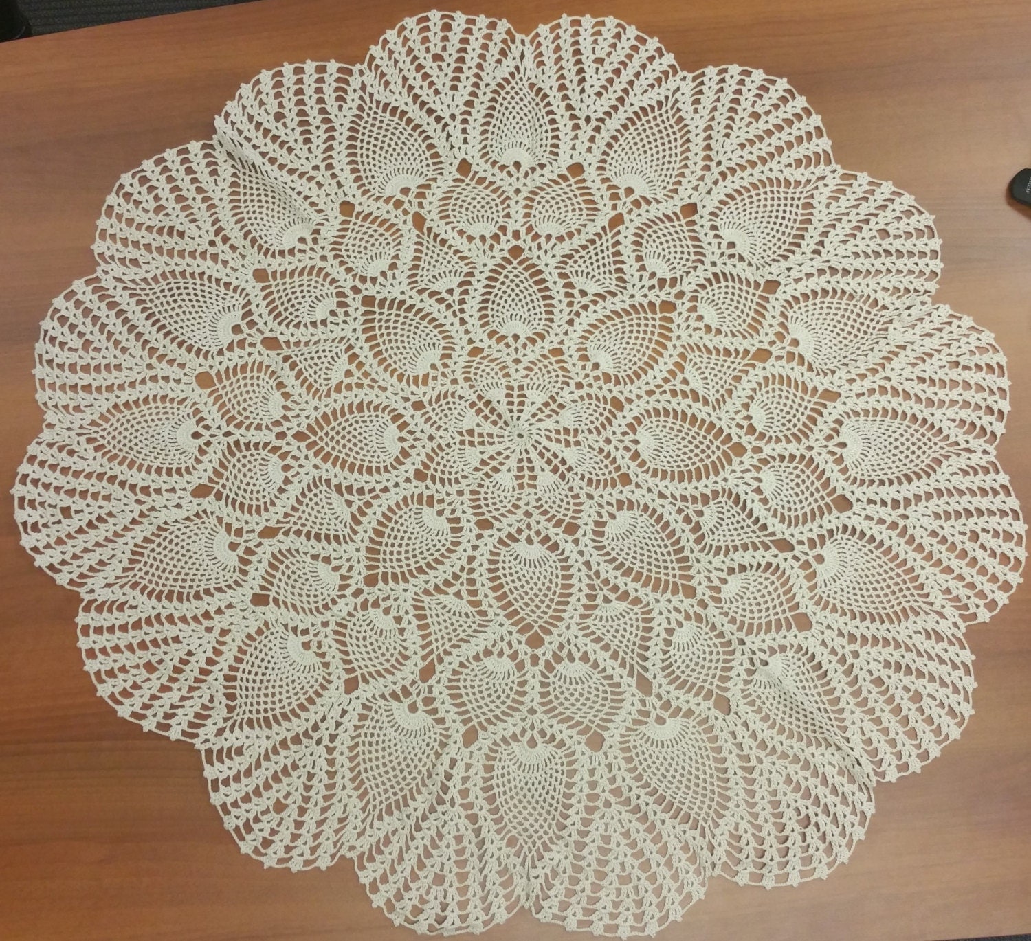 38 Doily Vintage Tablecloth Coffee End Table Cover by