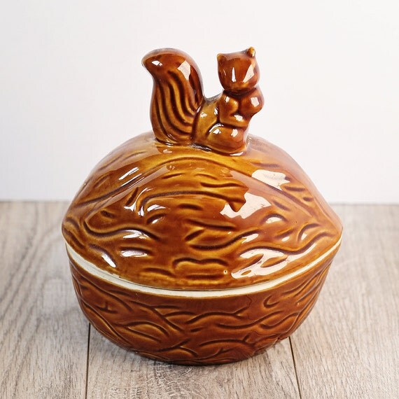 Vintage Squirrel Cookie Jar Squirrel on Top of a Nut Ceramic