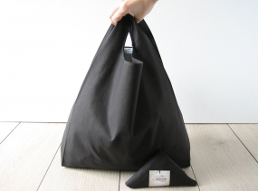 black shopping bag / minimal man tote bag / cotton shopper / elegant woman bag / triangle fold bag / total black style / 1 piece