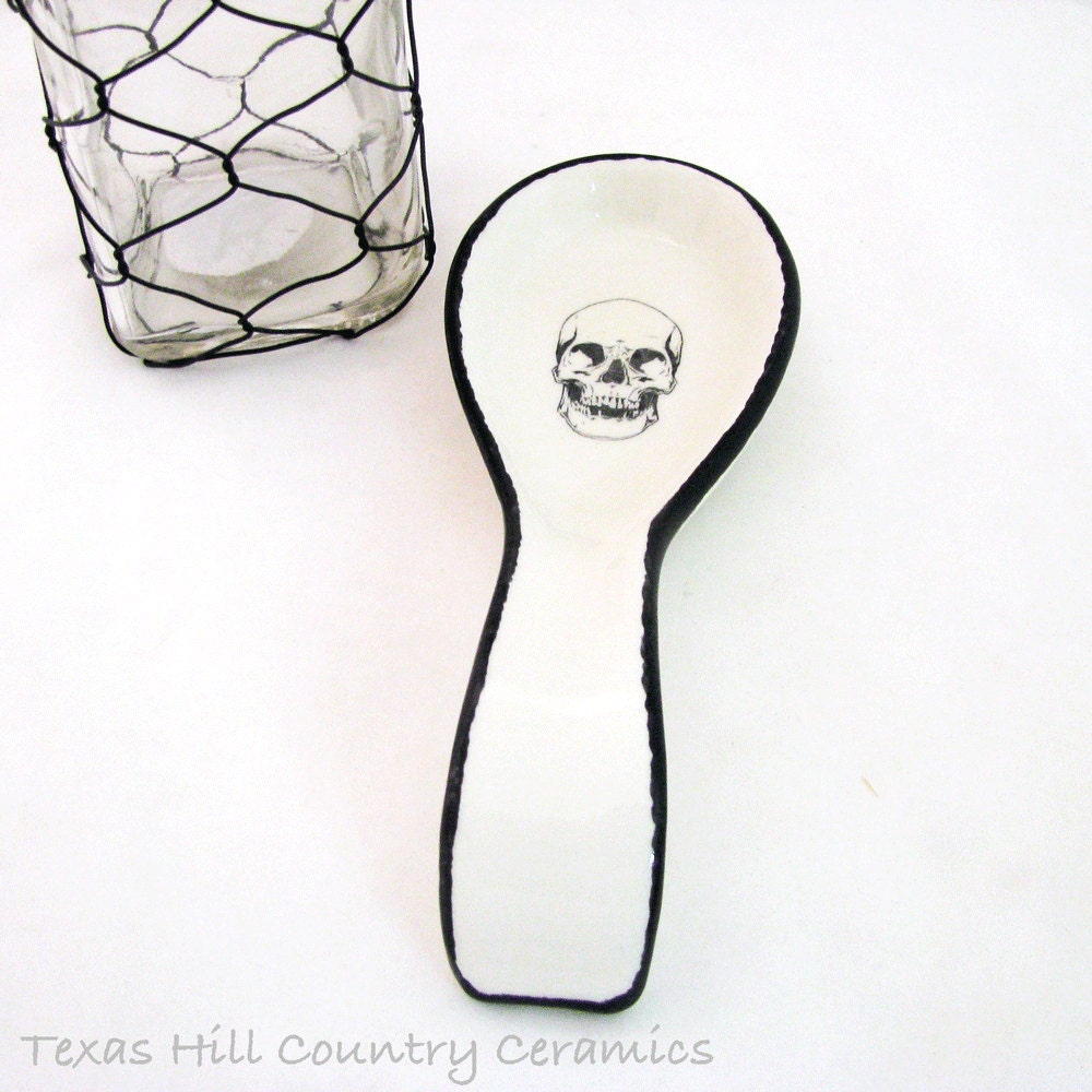 Oval Style Skull Ceramic Spoon Rest with Black Accent for