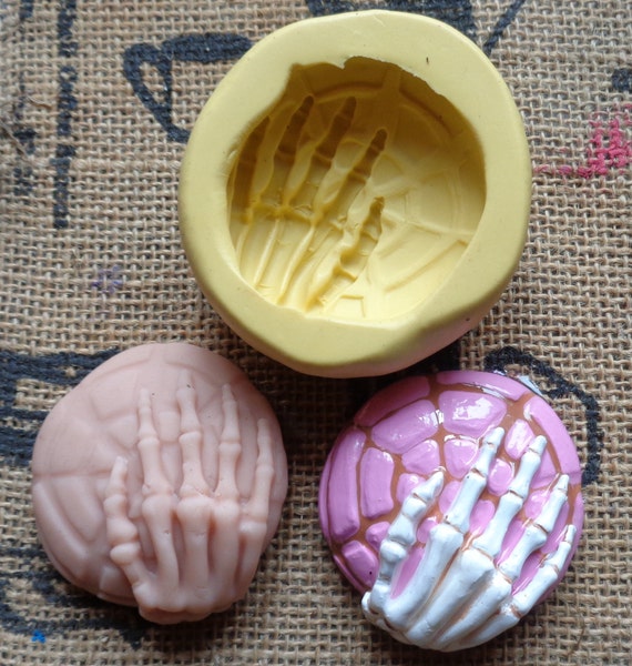 Mexican Bread Pan Dulce conchita mold with skull hand