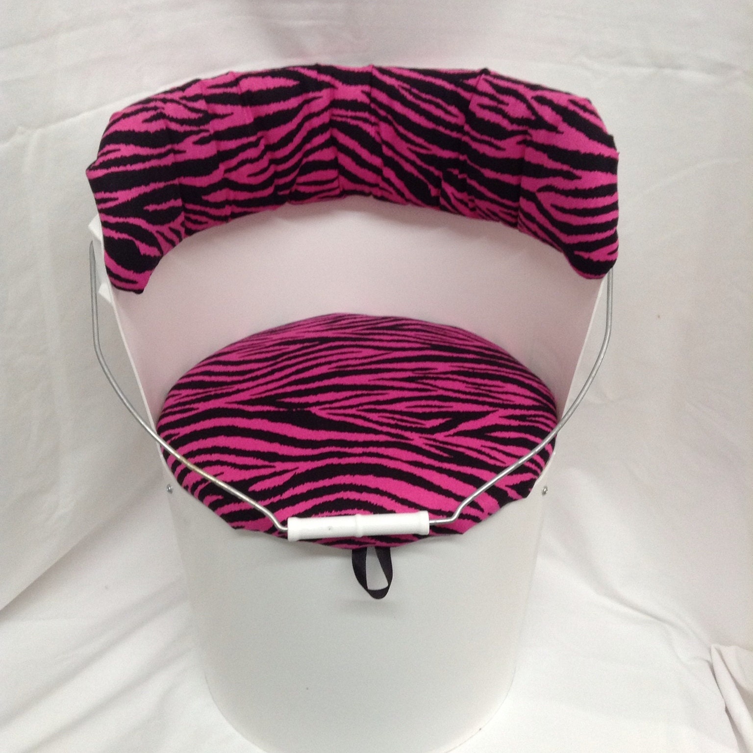 View 5 Gallon Bucket Chair by Bucket2Bucket on Etsy
