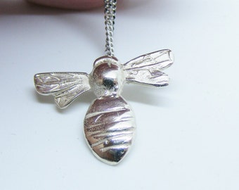 9carat white Gold Bumble Bee Pendant Jewelry, White gold bee IN STOCK