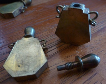 1 Vintage Brass Perfume Bottle 35x21mm C3