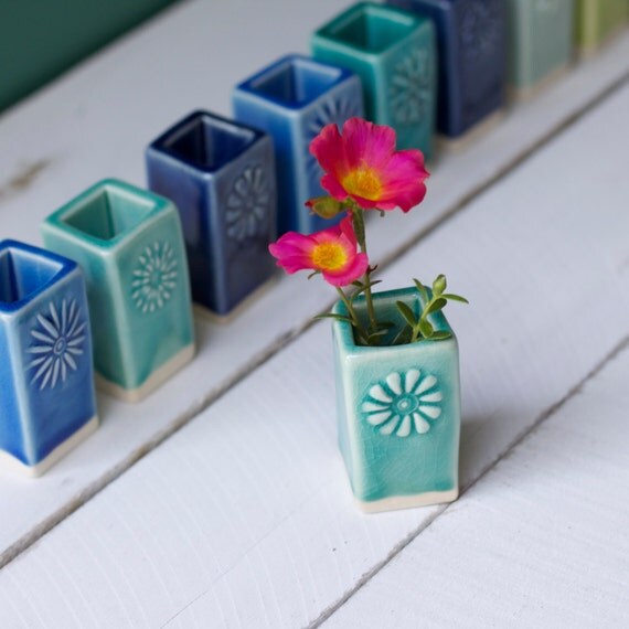 Porcelain bud vase wedding favors