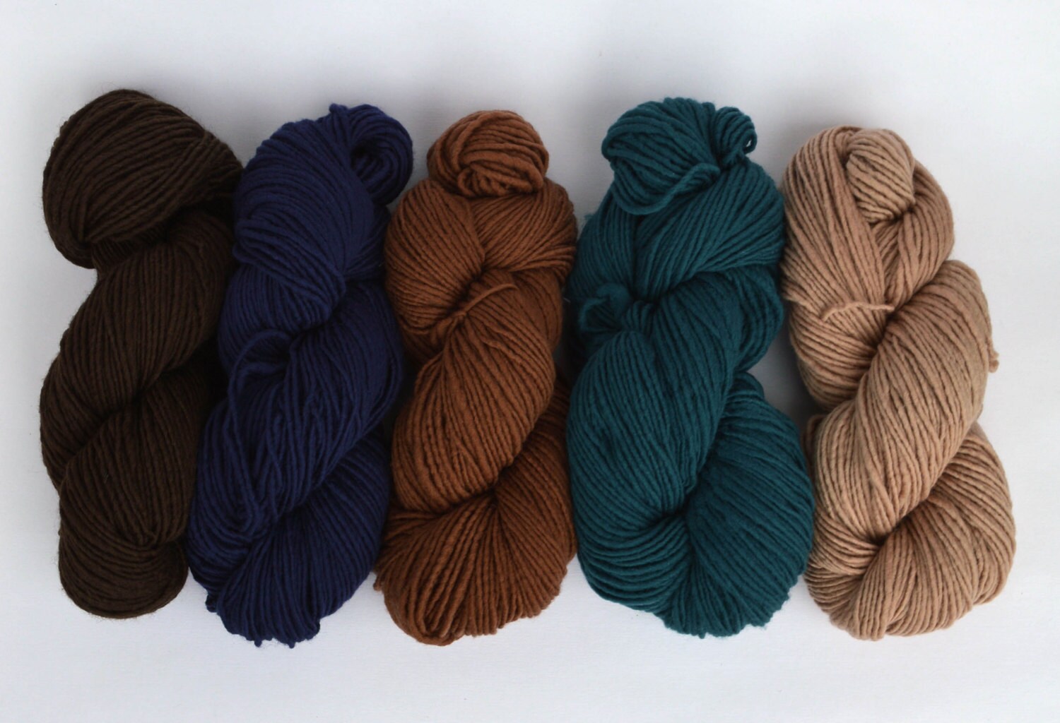 Tan Weaving Yarn, Navajo Weaving Yarn, Wool Yarn, 4oz skein from