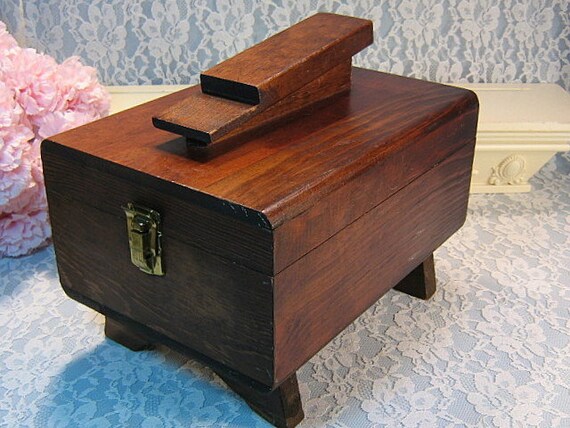 kiwi shoe shine box