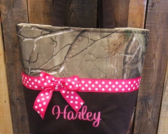 Personalized monogram girl camo diaper bag/baby shower gift