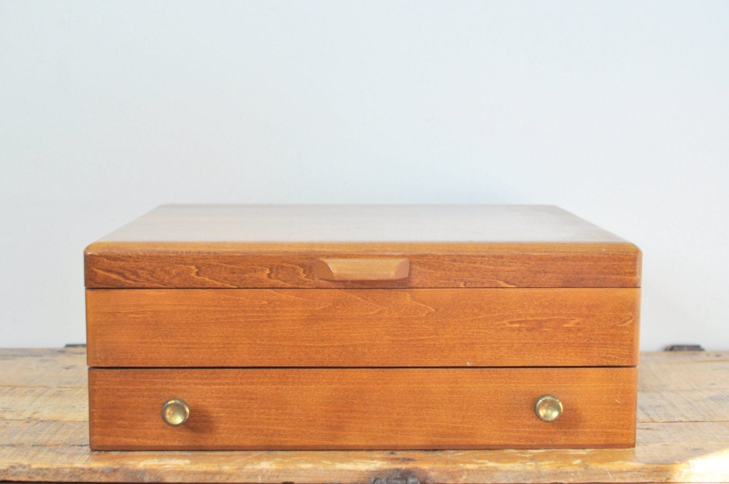 Vintage Wood Silverware Chest Service for 12 Storage Box Oneida Haute