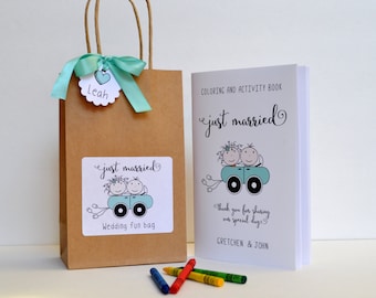 Personalized Kids wedding activity bag / Children wedding favor bag / kids activity book with crayons