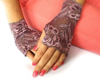 Lace Gloves in purple-pink floral pattern , stretch lace, fingerless lace gloves, Bride, bridesmaid, gift for her. Ready to ship.