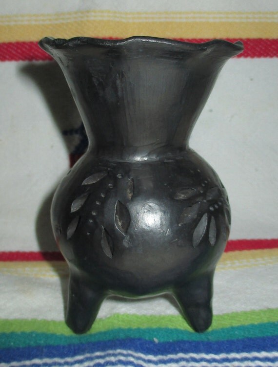 Vintage Mexican Black Oaxaca Barro Negro Pottery Footed Vase