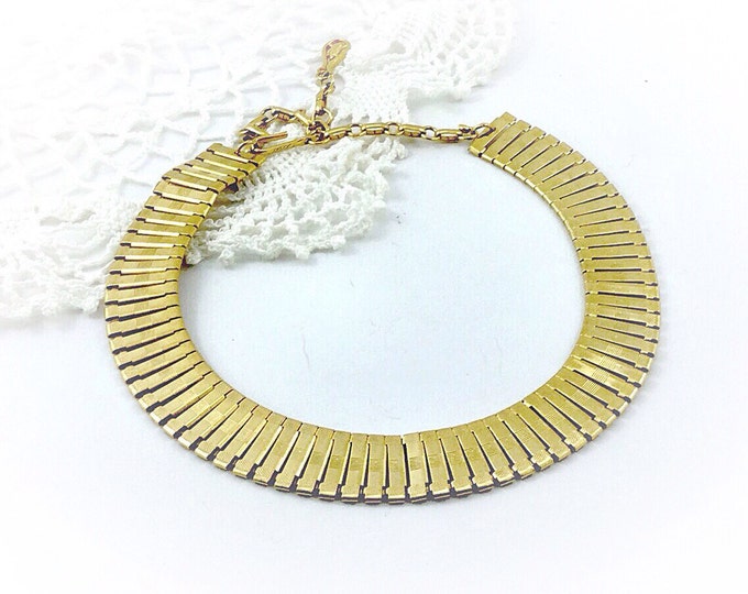 Fabulous Vintage Coro Necklace. Signed 1960s Chain Necklace, Vintage Signed Coro Gold tone necklace. Book chain style necklace. Coro Jewelry