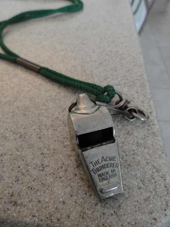 B471 Vintage The Acme Thunderer Whistle made in England