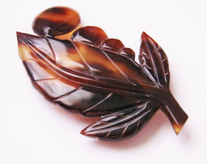 Vintage Carved Tortoiseshell Lucite Leaf Brooch / Jewelry / Jewellery